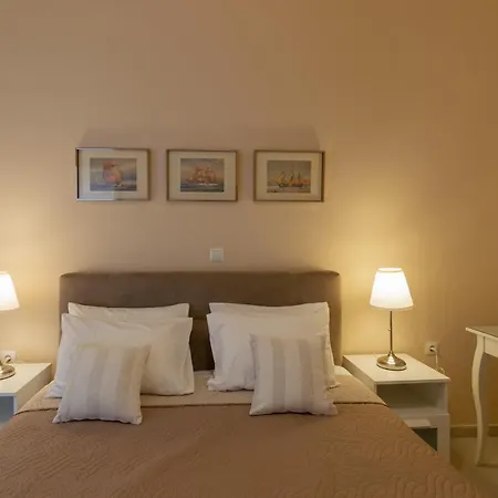 Lemon Tree Apartment *