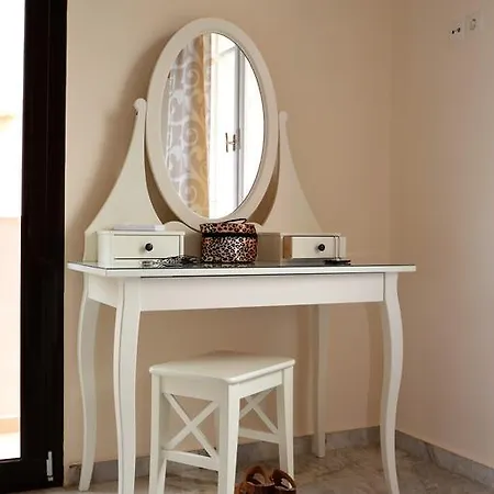 Lemon Tree Apartment